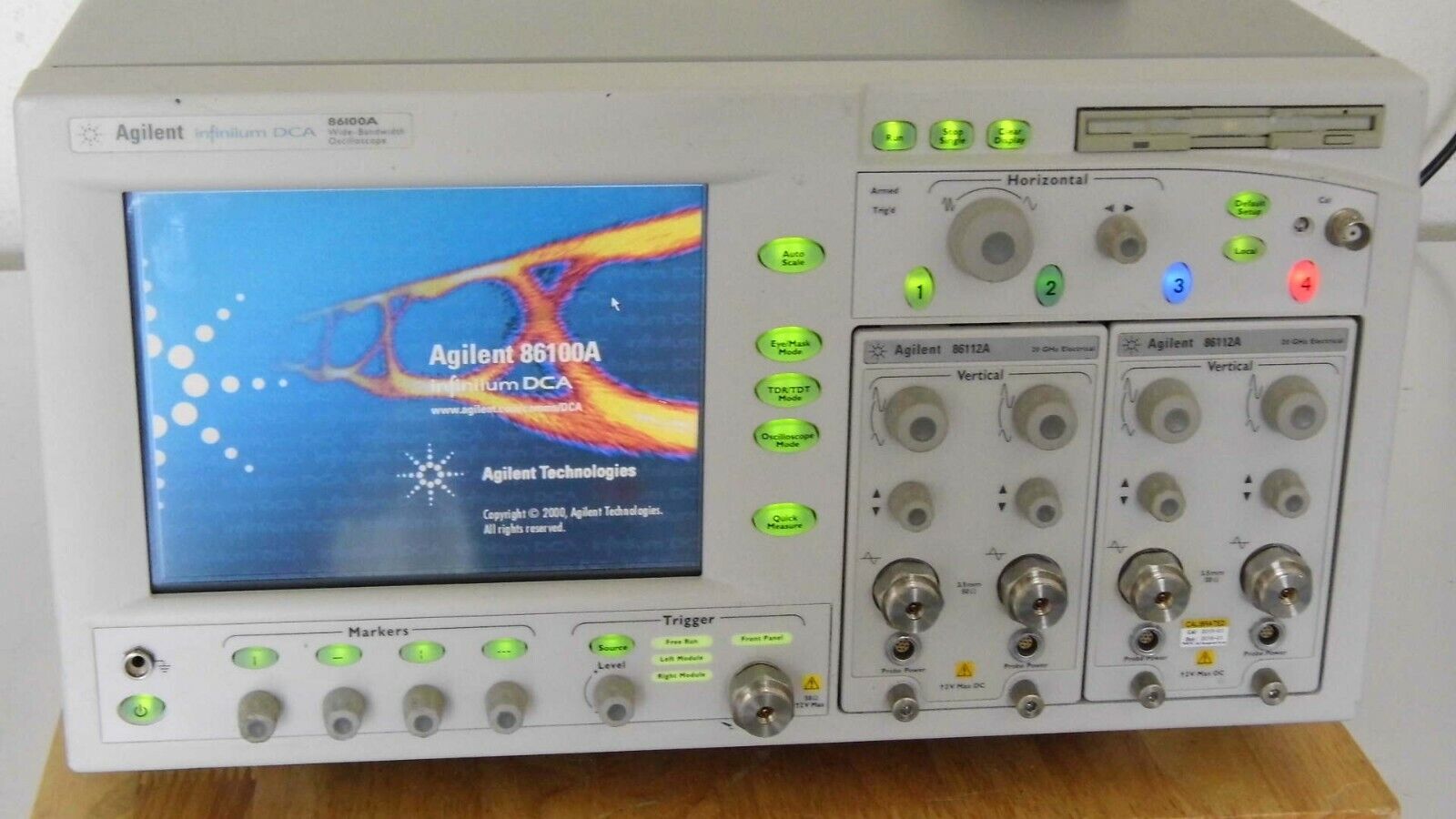 Agilent 86100A Infinium DCA Wide-Bandwidth Oscilloscope Agilent 86100A Infinium DCA Wide-Bandwidth Oscilloscope